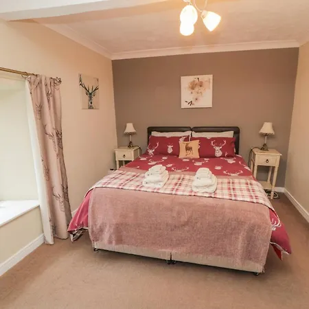 Tidkinhow Farm Holiday home *
